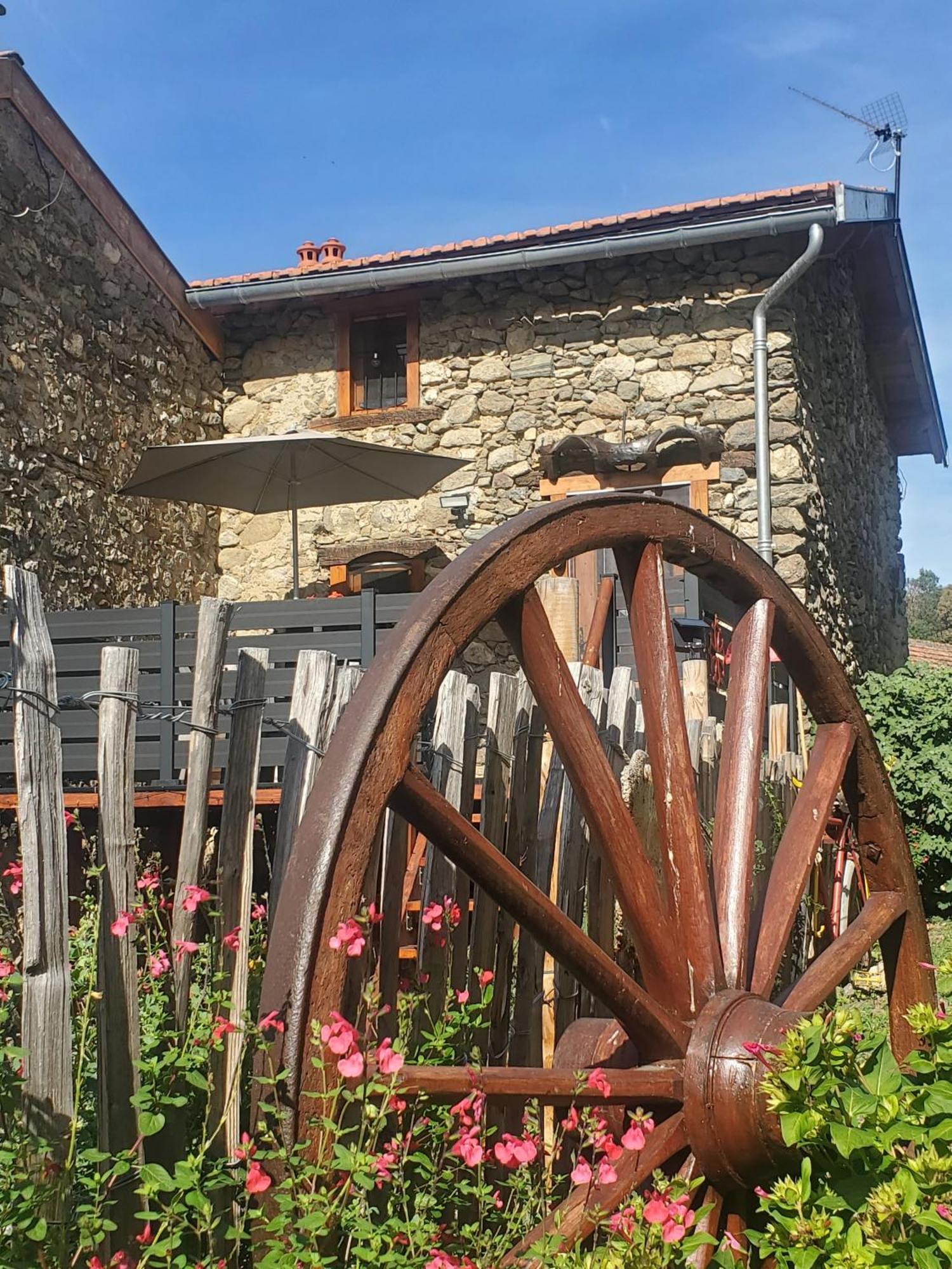 Gite La Grangette De Pauline Mercus-Garrabet Εξωτερικό φωτογραφία
